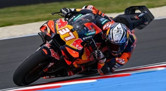 Pedro Acosta confirmó su potencial en Austria al liderar la práctica de MotoGP