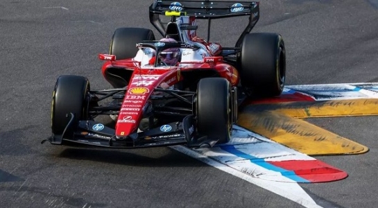 Lewis Hamilton lideró el viernes de la F1 en Mónaco. Susto para Colapinto